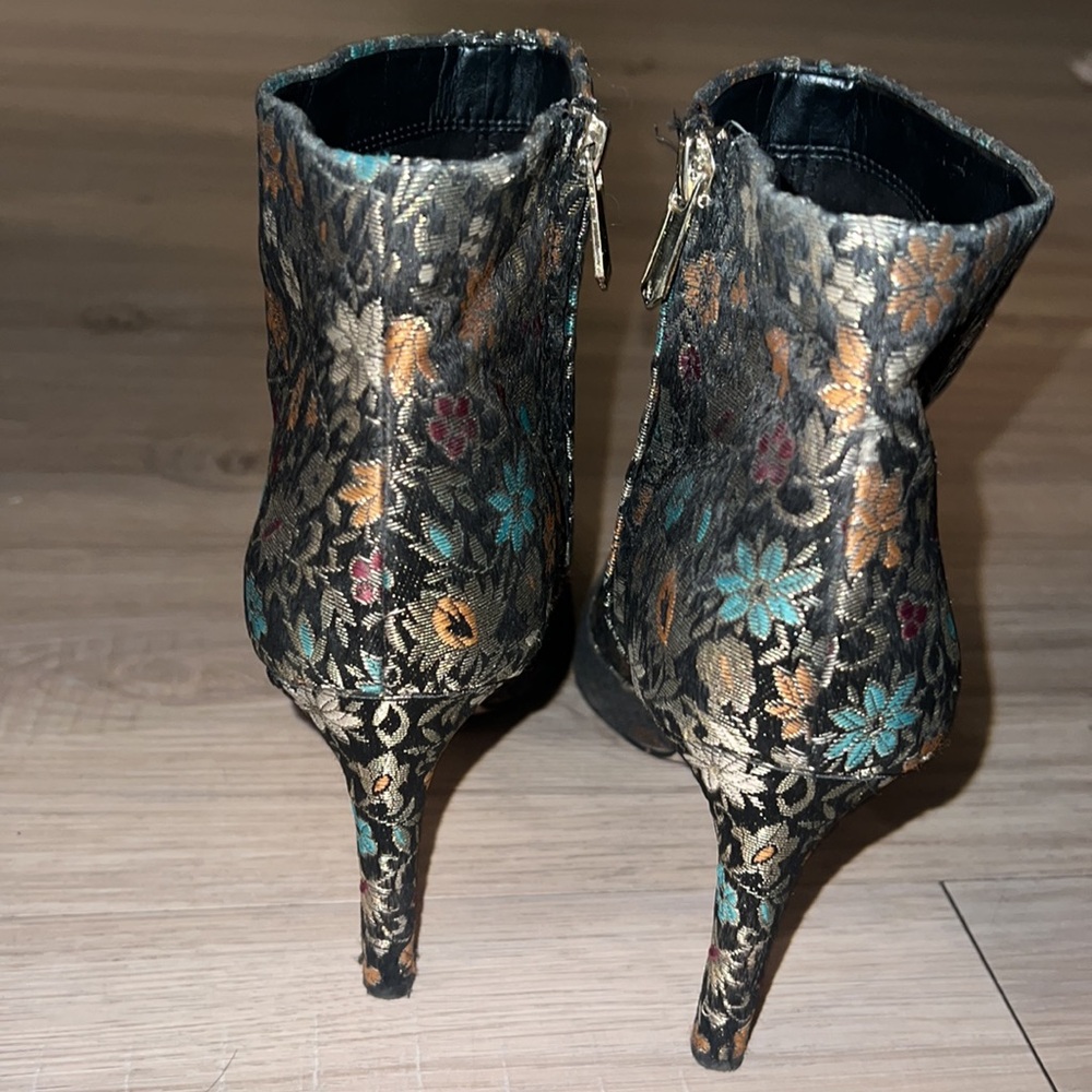 SAM EDELMAN OLETTE BLACK/GOLD BROCADE BOOTIE - Picture 5 of 5